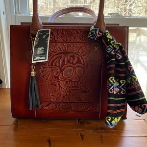 Artisanal skull leather  tote